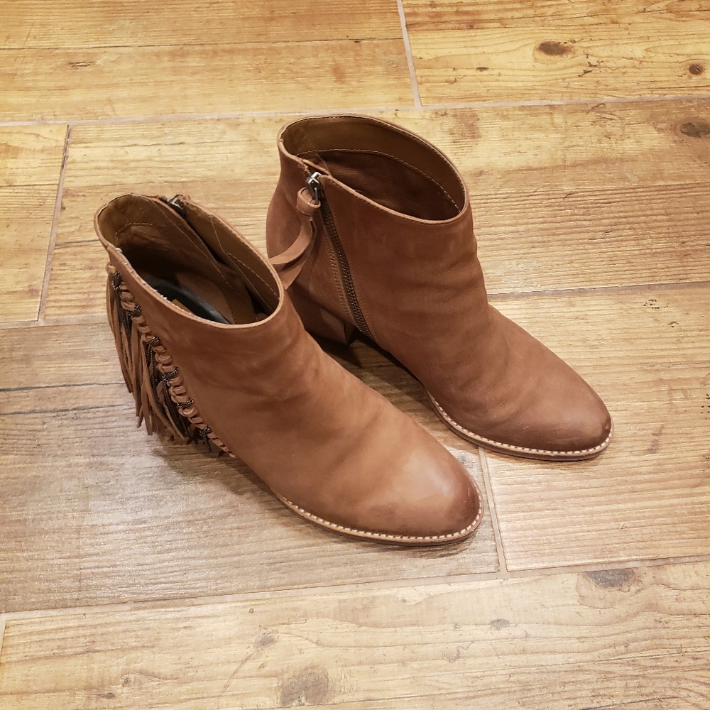Dolce Vita Brown Juneau ankle boots with fringe Size 8.5